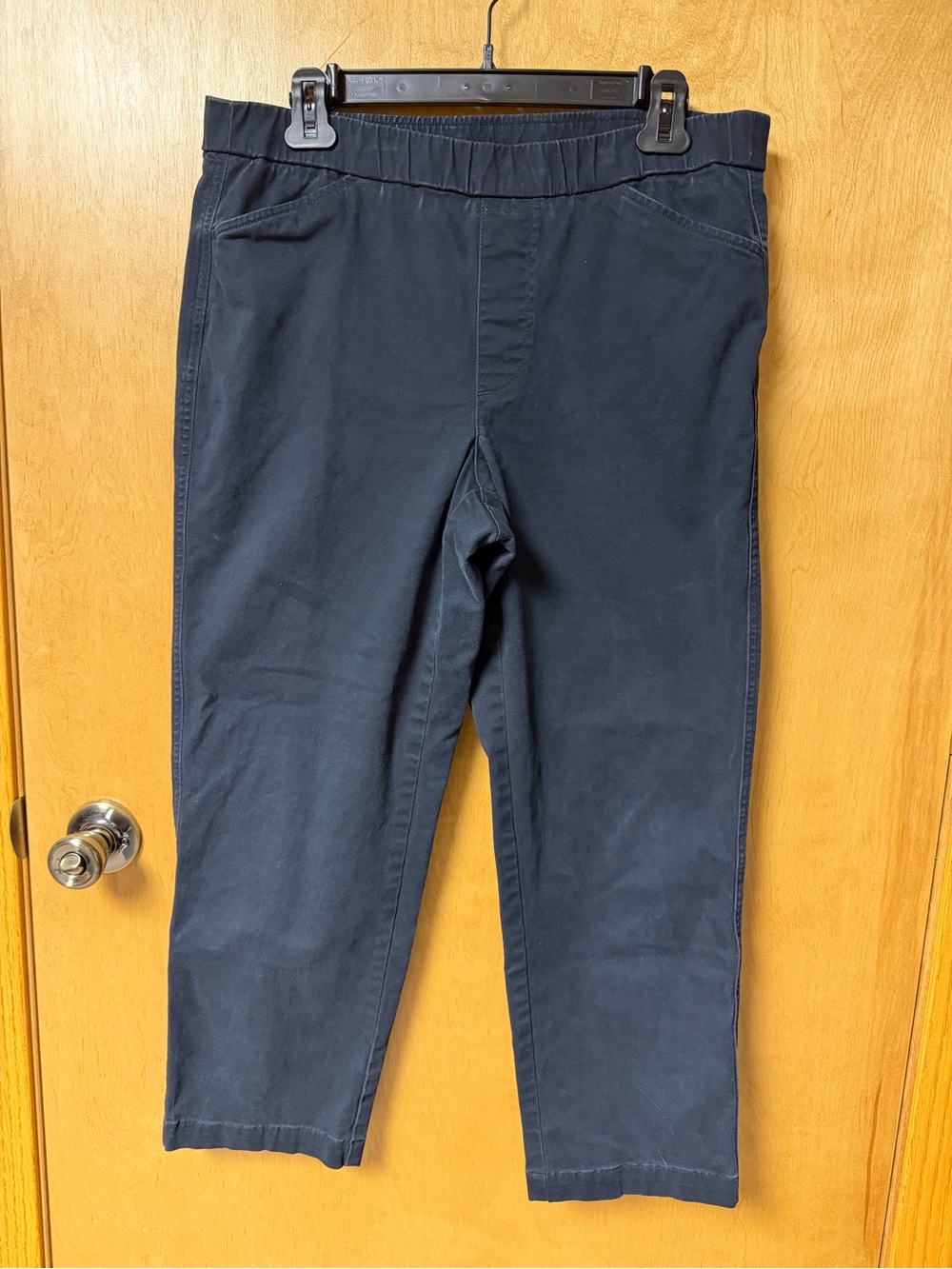 Lands End black capris